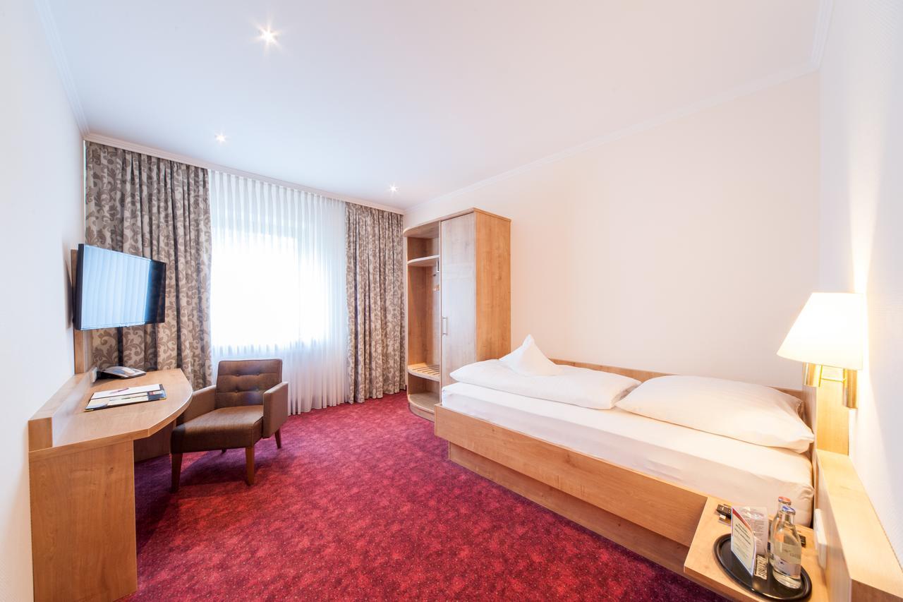 Hotel Restaurant Bullerdieck Garbsen Εξωτερικό φωτογραφία